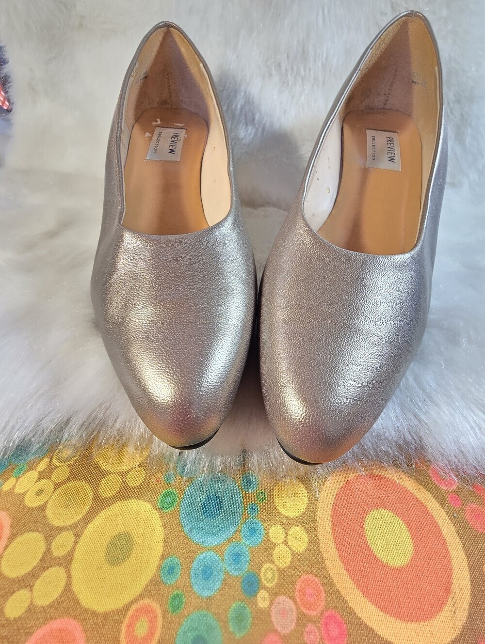 Preview Collection Metallic Bronze Low Kitten-Heel Leather Pumps - Picture 6 of 11